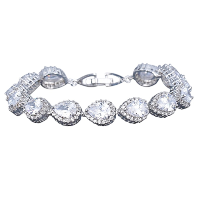 Exquisite Crystal Treasure Bracelet - Silver