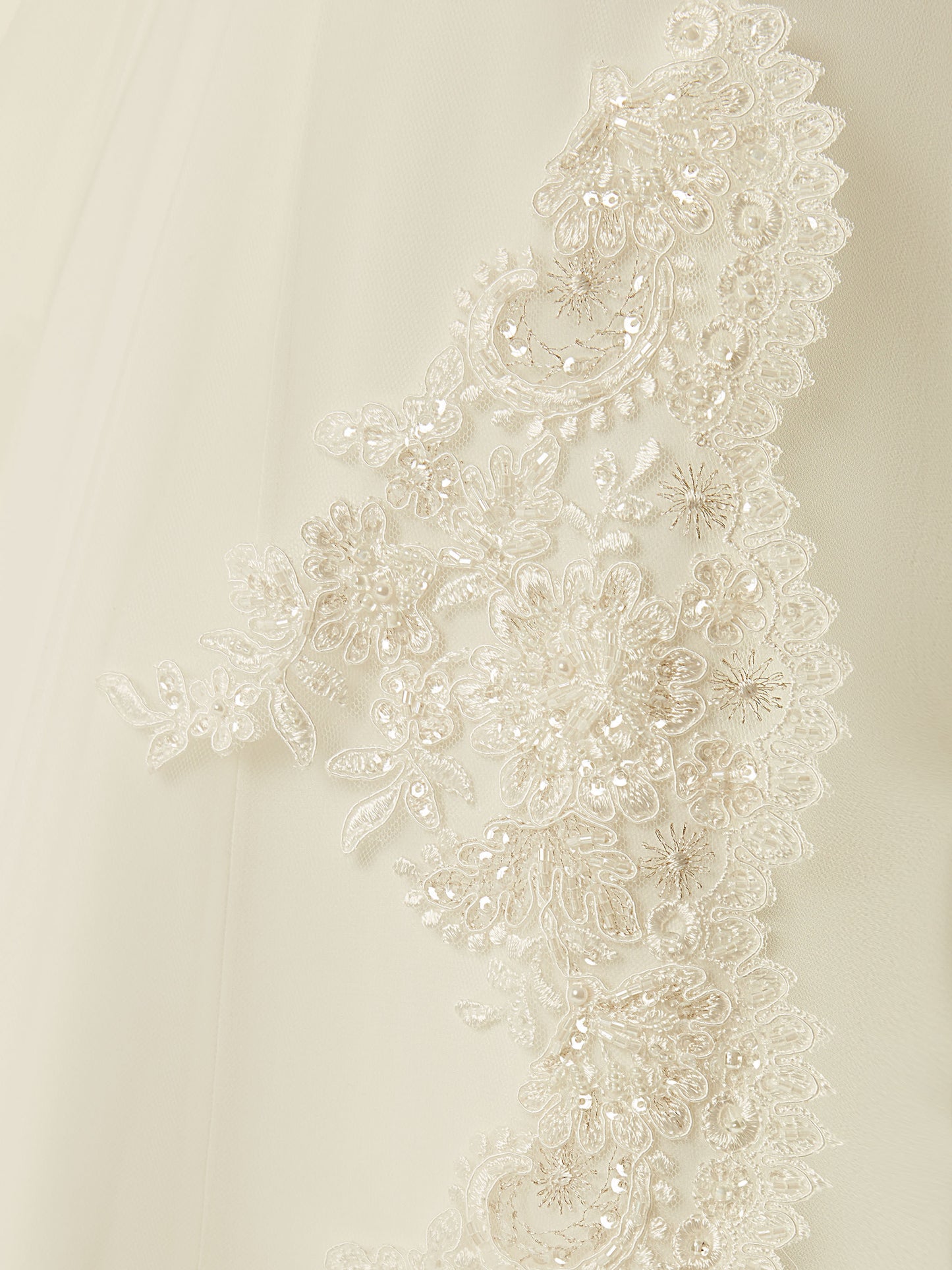 Slør «Exclusive lace edge» 280cm