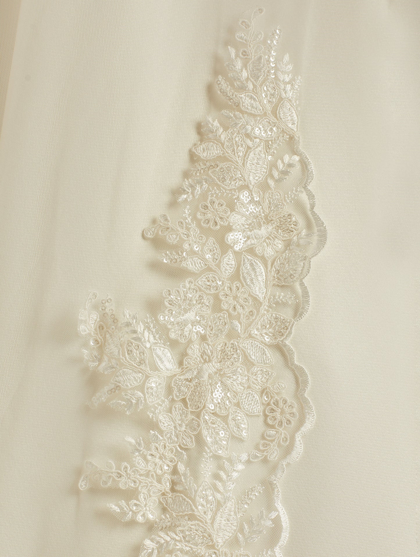 Slør, bred blondekant 300cm