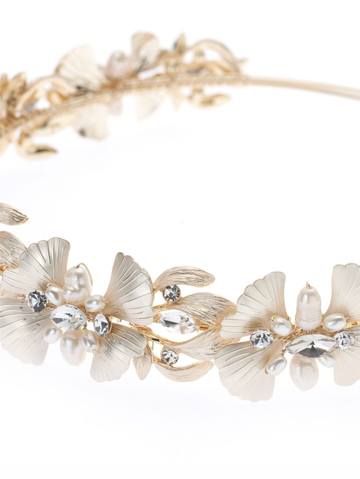 Tiara "Flowers and freshwater pearls" Gold