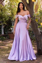 Last inn bildet i Galleri-visningsprogrammet, Selskapskjole Satin Off Shoulder Lavendel