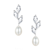 Last inn bildet i Galleri-visningsprogrammet, Precious Pearl Earrings - Silver