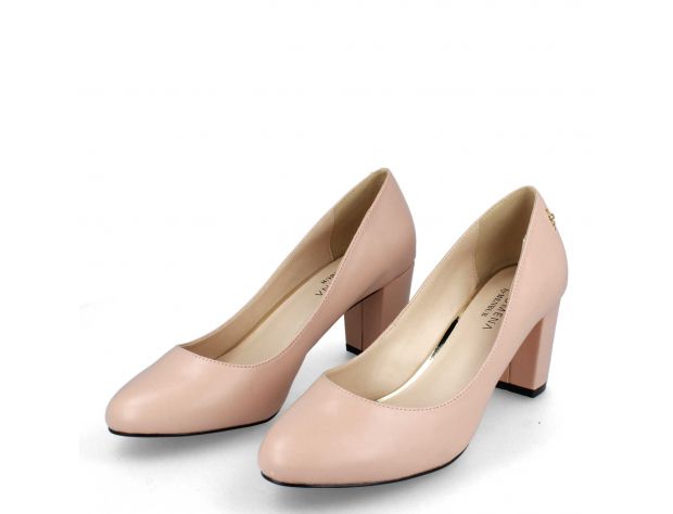 Pump Classic Nude Cube heel