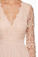 Last inn bildet i Galleri-visningsprogrammet, Selskapskjole Scallop Crochet Dress - Mauve S