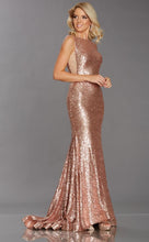Last inn bildet i Galleri-visningsprogrammet, Sequin Dress w. Train