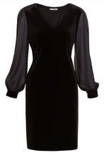 Last inn bildet i Galleri-visningsprogrammet, Drita Velvet Dress w/ Chiffon Sleeves Kort kjole Sort