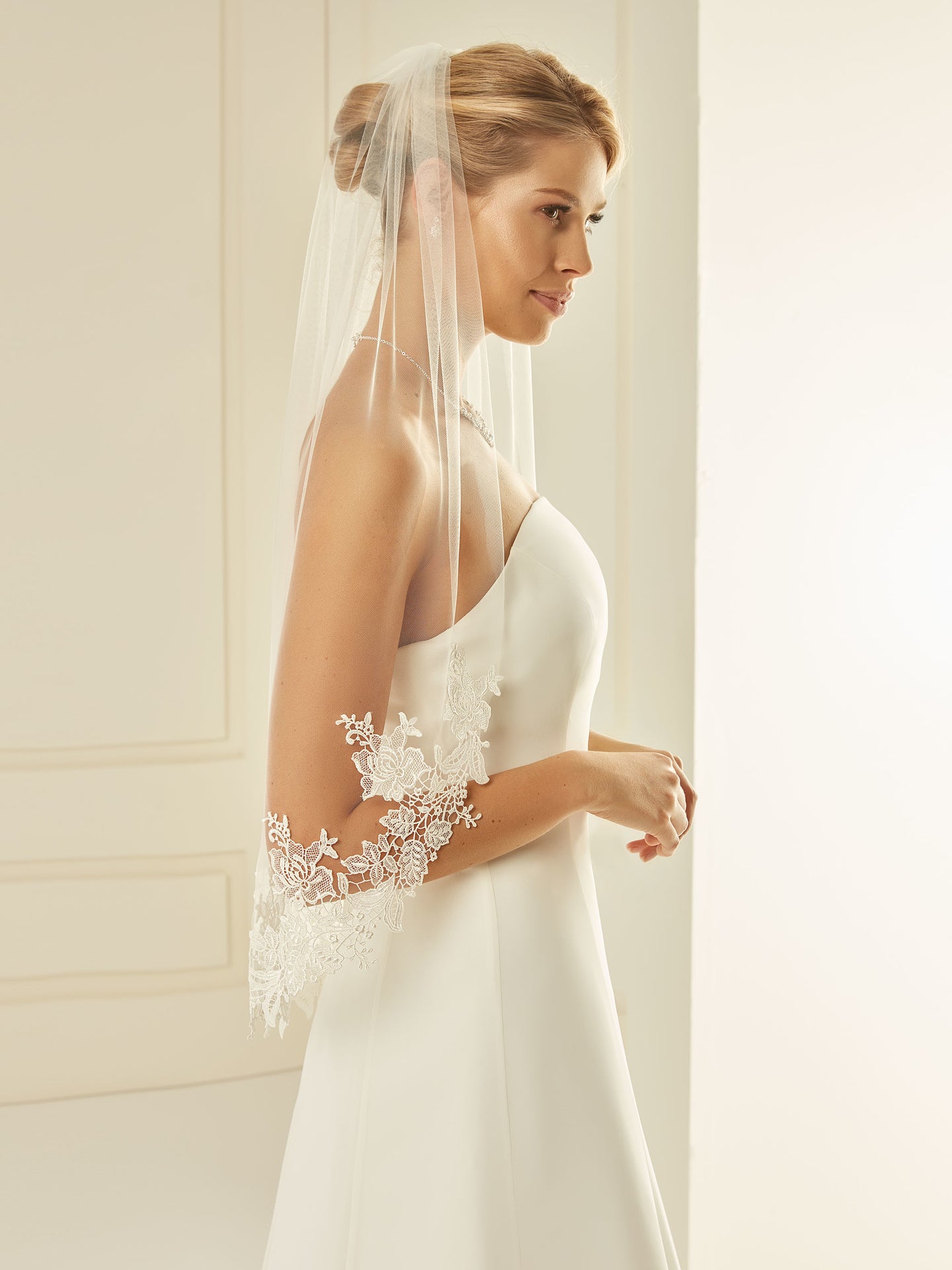 Slør Ivory Lace Edge 70cm