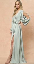 Last inn bildet i Galleri-visningsprogrammet, Selskapskjole &quot;Long Sleeve Satin 2&quot; Sage