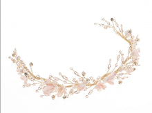 Last inn bildet i Galleri-visningsprogrammet, Gold hair Jewelry with blush flowers - Gold/pink