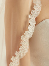 Last inn bildet i Galleri-visningsprogrammet, Slør Delicate Lace Edge 220cm - Ivory 220cm