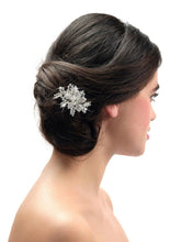 Last inn bildet i Galleri-visningsprogrammet, Floral Crystal Hair Clip - Silver